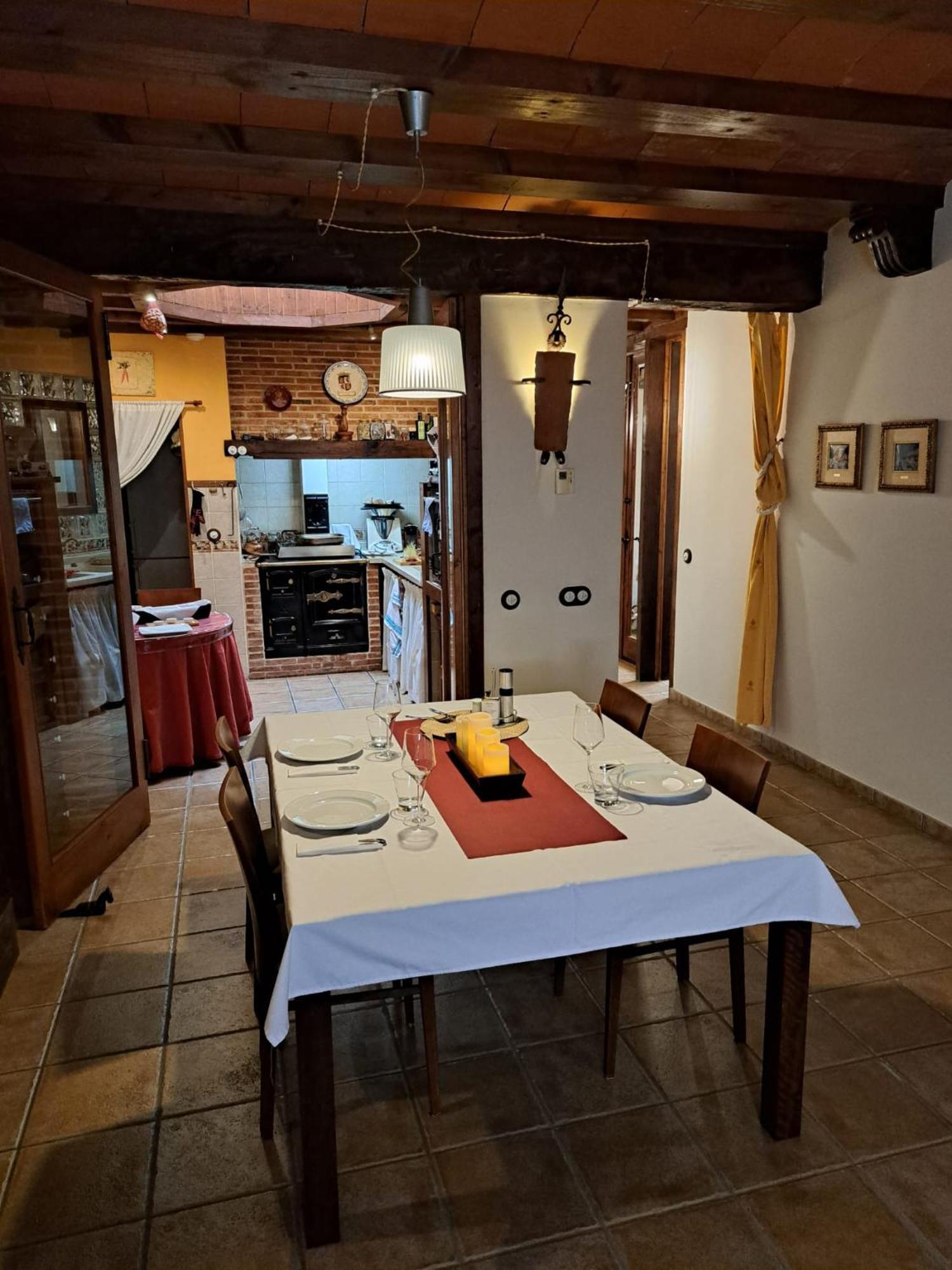 Vinarius, Posada Rural Castellanos de Villiquera 외부 사진
